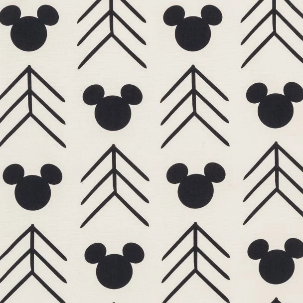 Mickey Mouse Icon Reversible Table Runner – Disney Homestead Collection 5 Mickey Mouse Icon Reversible Table Runner – Disney Homestead Collection - Image 3