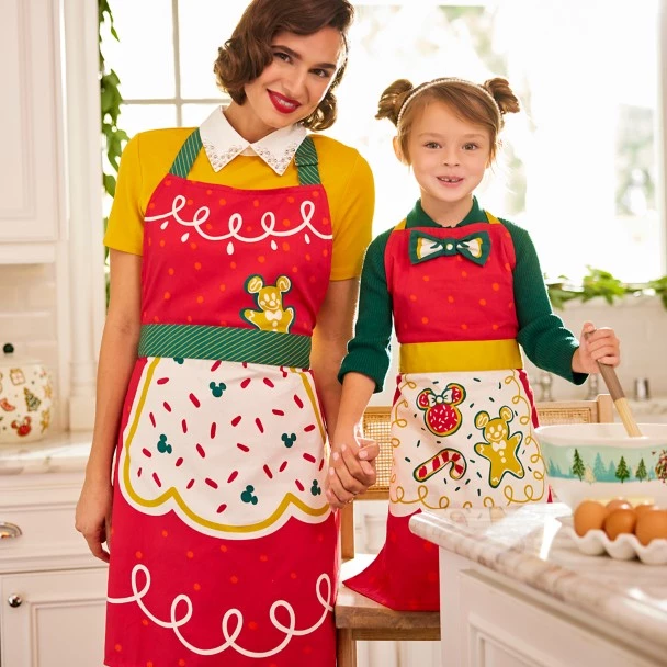Disney Mickey Mouse Christmas Apron For Adults 4 Disney Mickey Mouse Christmas Apron For Adults - Image 2
